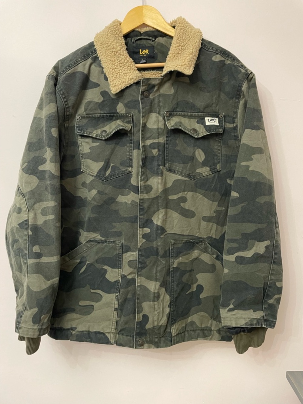 Lee Sherpa lined and collar, heavy duty camouflage canvas size large